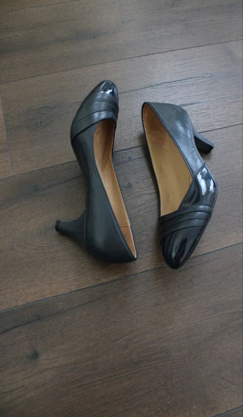 Naturalizer N5 Comfort Classic Black Pointed Toe Women’s Pumps